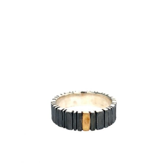 conni mainne ring band